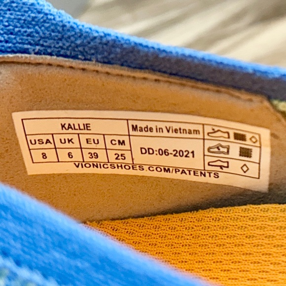 NIB Vionic Kallie Slip On Sneaker Flats Azure Knit Blue 8M - Picture 11 of 12